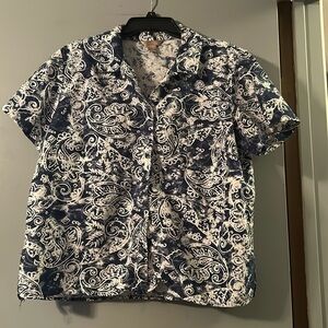 White stag blue and white blouse